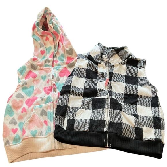 Bundle of 2 Carter’s‎ Fleece Vests - Size 18 months - Picture 1 of 4
